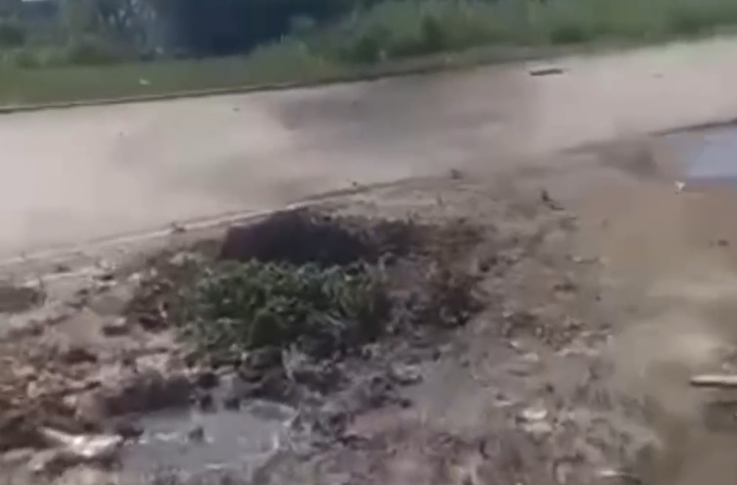 в губкине упал беспилотник. в губкине упал беспилотник. ставропольский край бпла. атака на нпз в ростове. в губкине упал беспилотник.